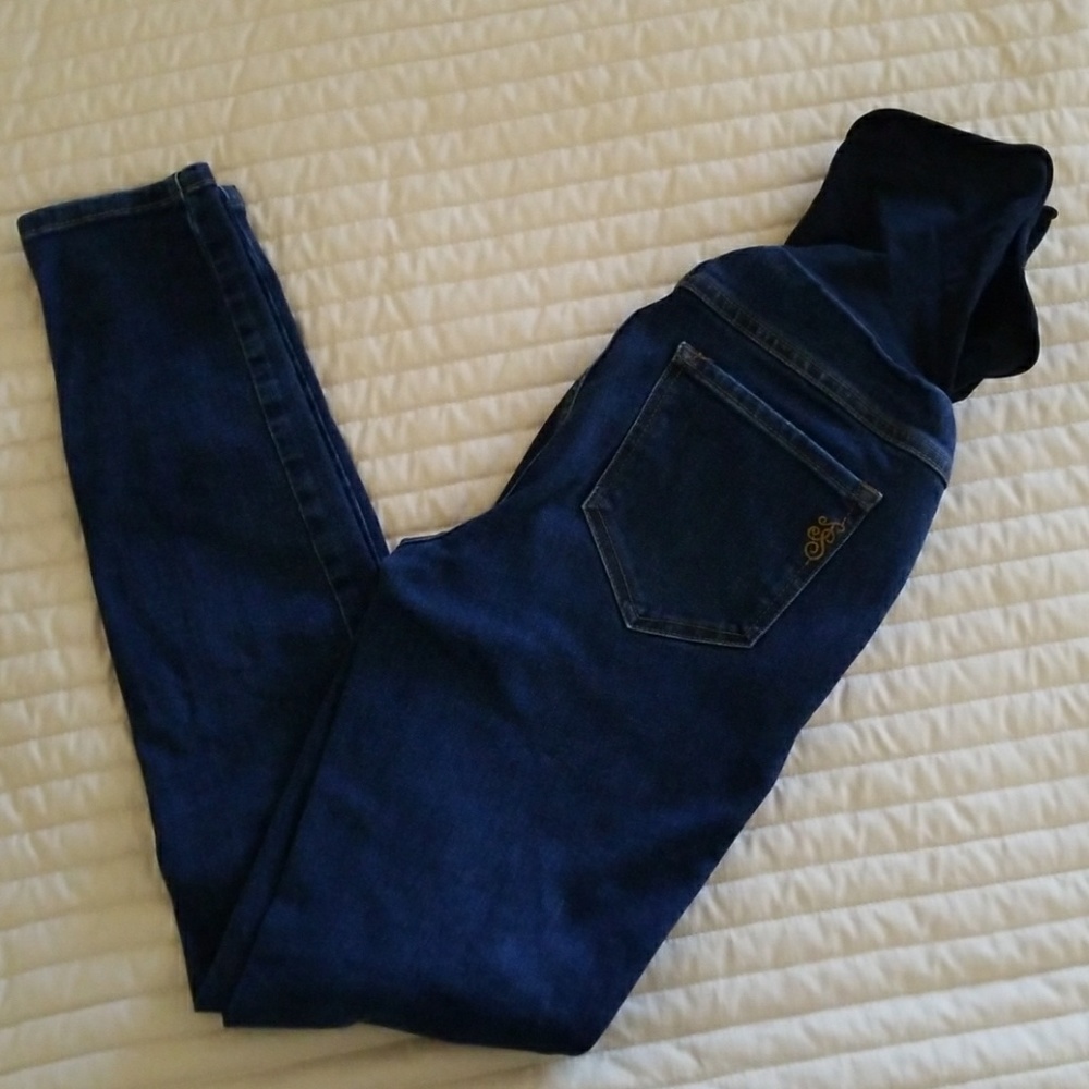 Jessica Simpson maternity jeans